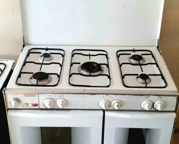 للبيع غاز وغسالة نضاف